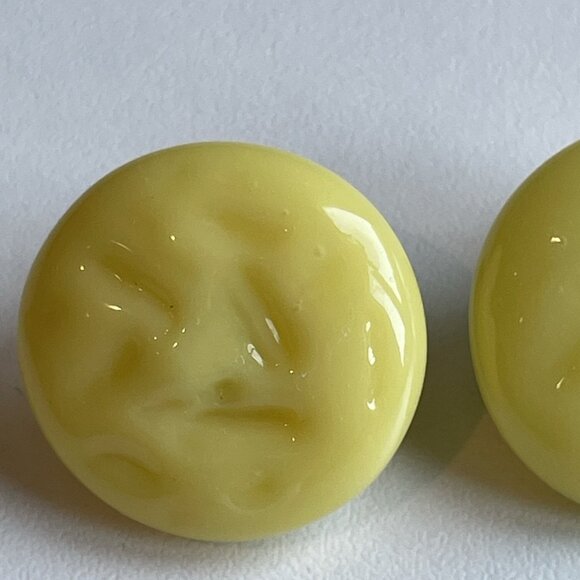 Vintage Bakelite? Round Button Style Clip On Earrings Yellow Retro 70s Japan - Picture 2 of 7